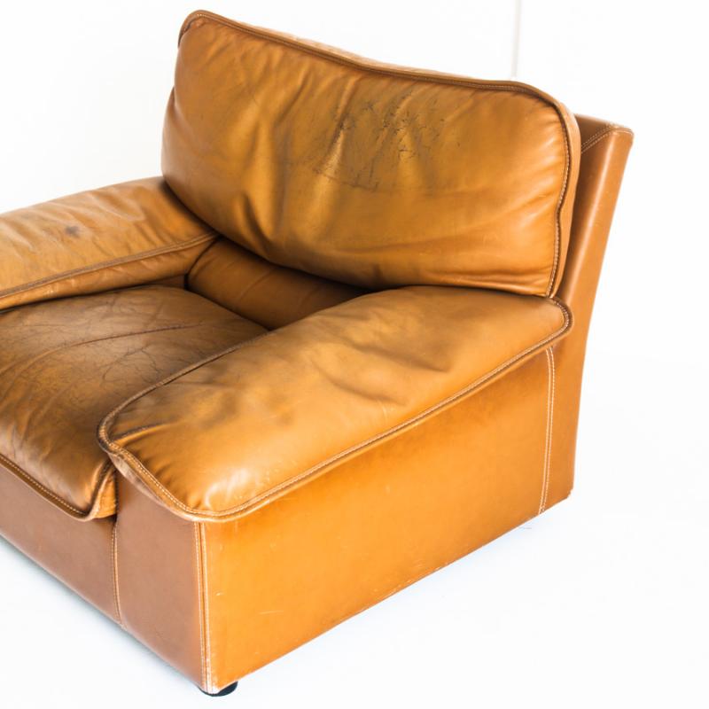 Pareja de sillones de cuero editados por Henry Sooner. Francia, años 80